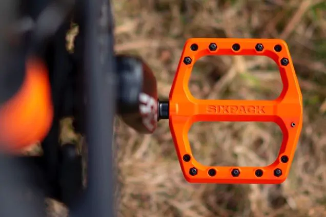 Hochwertige Fahrradpedale für Enduro, Allmountain und Downhill, sowohl Klick- als auch Plattformpedale.